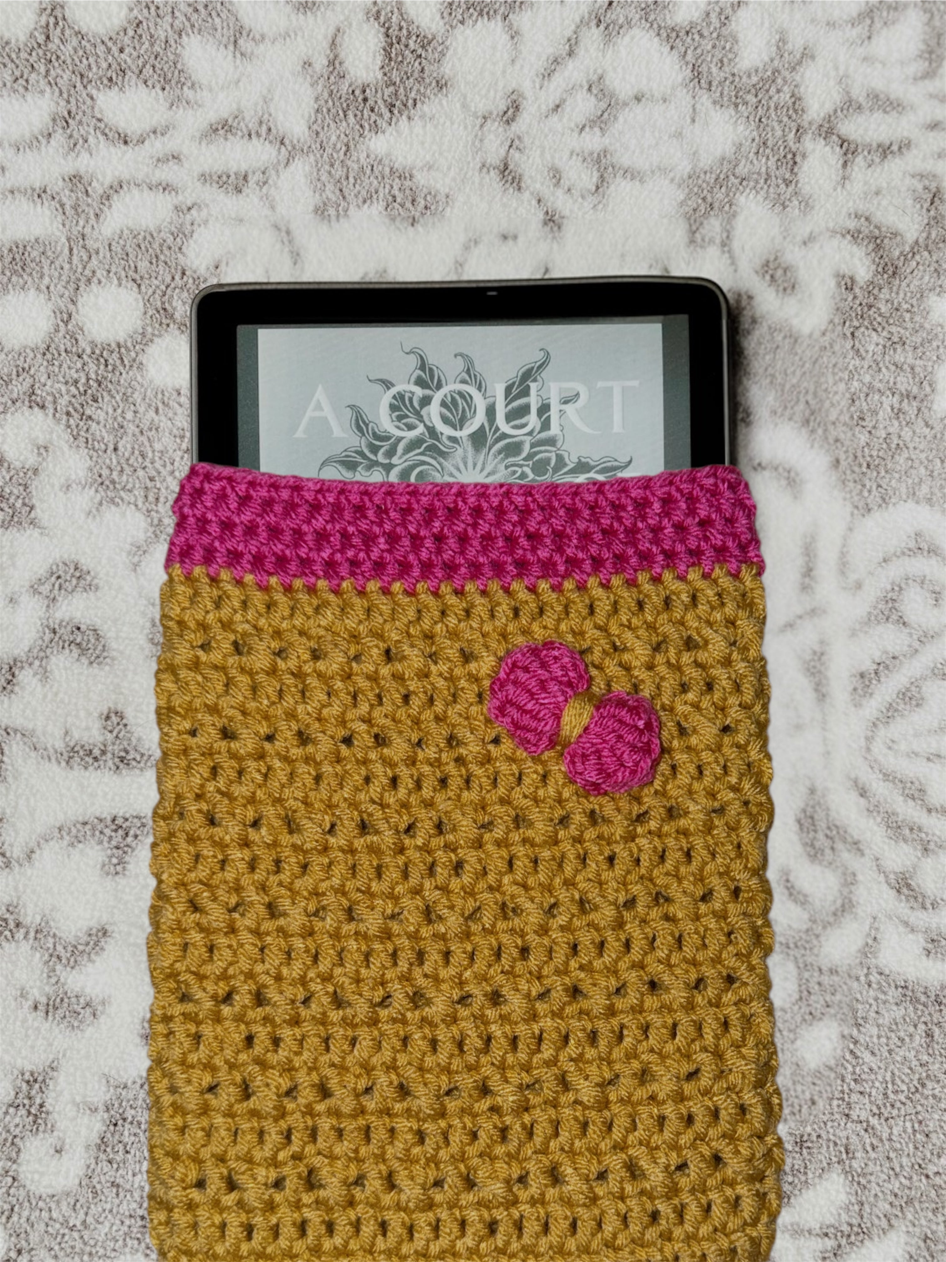 Handmade Crochet Kindle Paperwhite Sleeve with bow (Yellow/Pink)